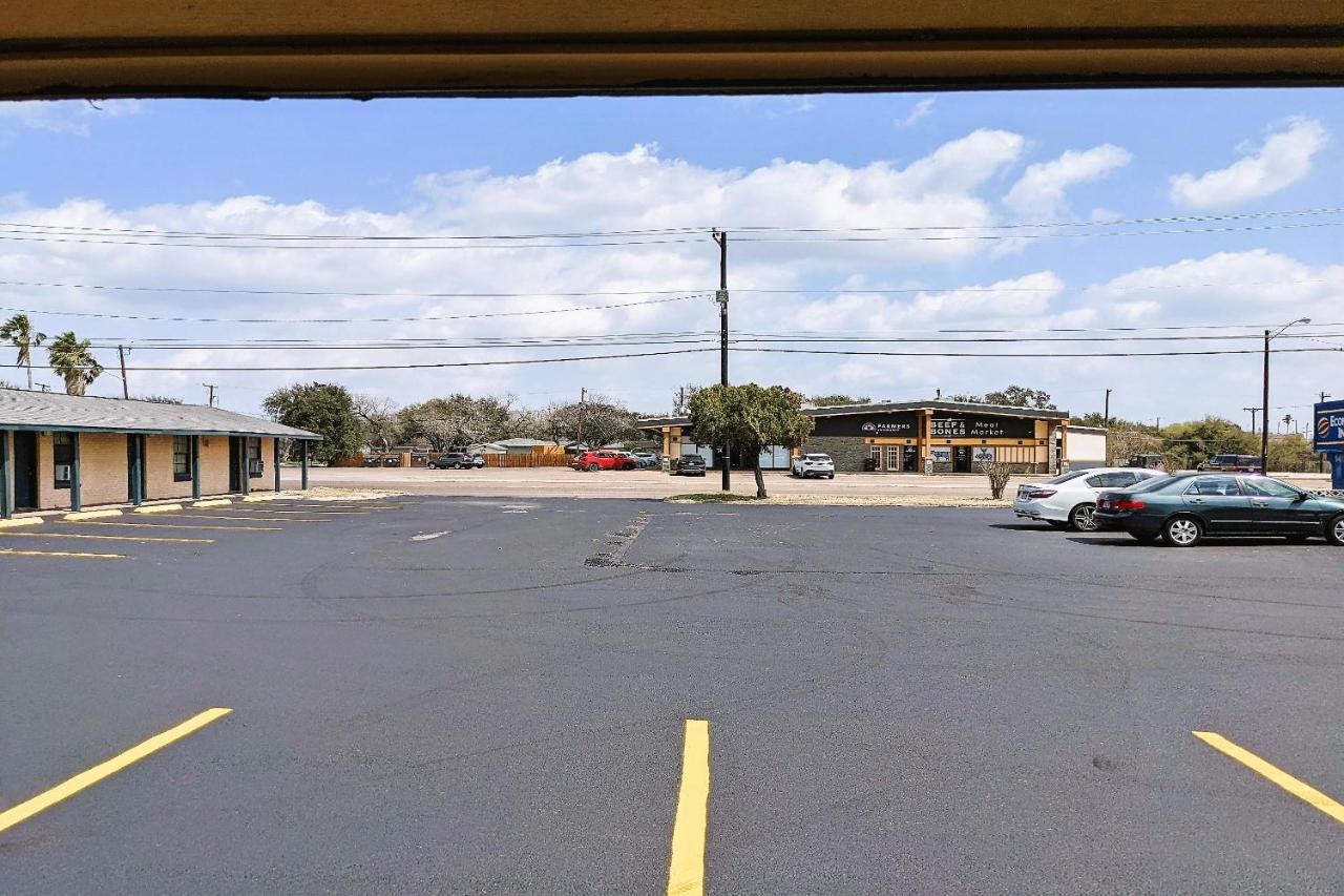 Economy Inn Kingsville Exterior foto